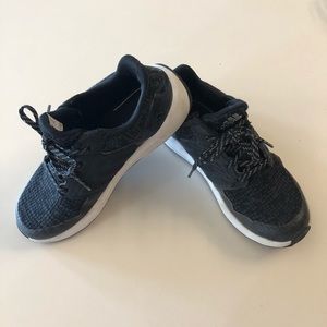 Boys Adidas Rapid Run Shoes Size 13.5 youth